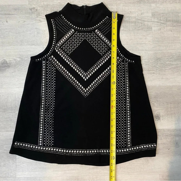 Cartise M Black High Neck Tank Top with Cut Out Design - Picture 12 of 15